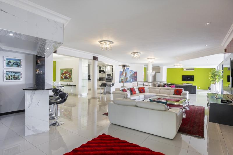 9 Bedroom Property for Sale in Gordon Heights Western Cape